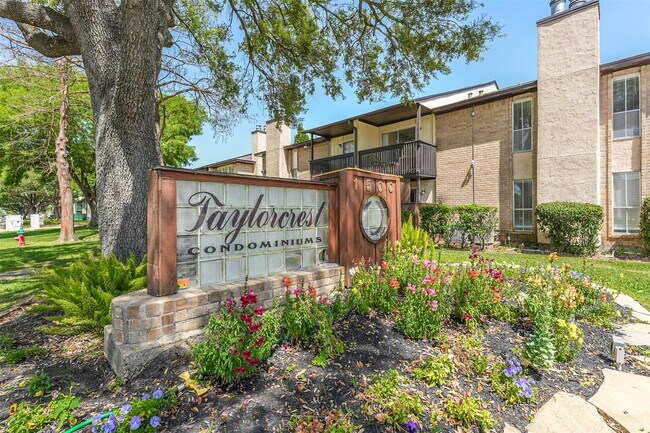 Building Photo - 1500 Bay Area Blvd