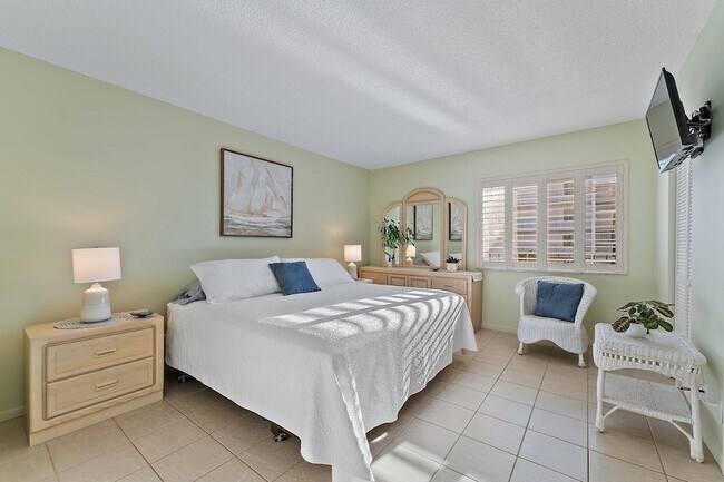 Building Photo - 1605 S US Hwy 1