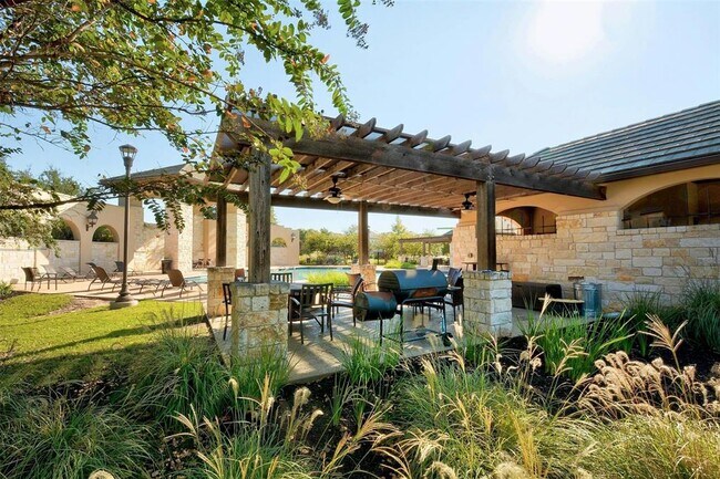 Building Photo - 15613 Cabrillo Way