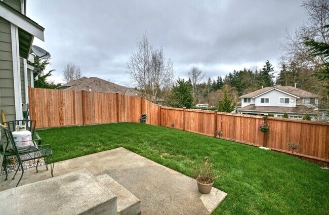 Building Photo - 14213 26th Ave W