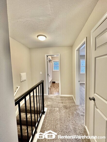 Building Photo - 4926 Madison Ave