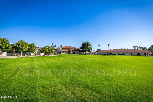 Building Photo - 2064 S Farnsworth Dr