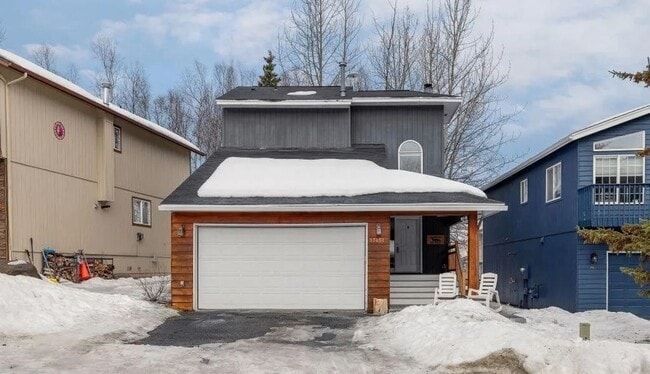 Primary Photo - Cozy 3 Bedroom, 2.5 Bath Home in Eagle River