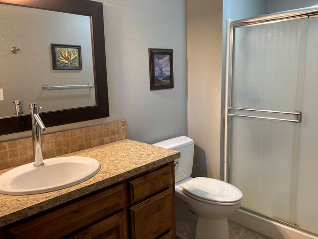 Building Photo - 9619 E 9th Ave