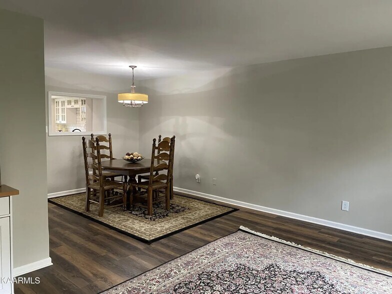 Building Photo - 7914 Gleason Dr