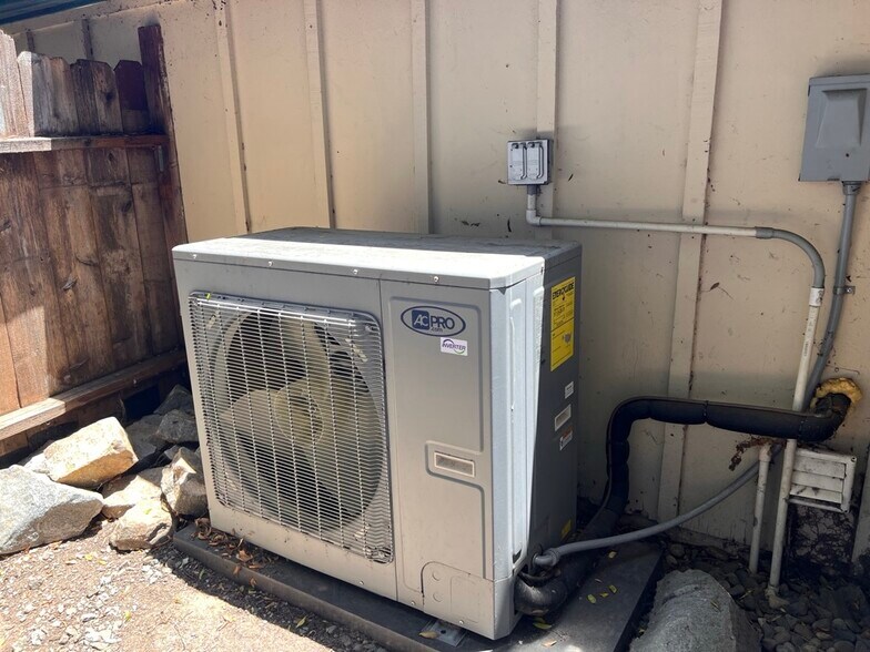 Building Photo - 2622 Sprig Pl