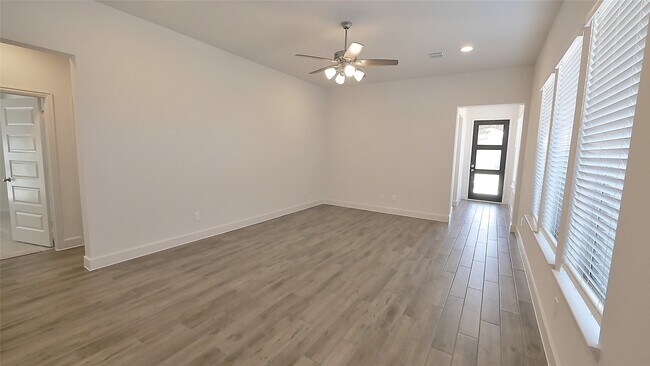 Building Photo - 2819 Orange Leaf Dr