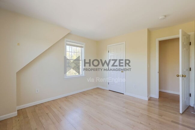 Building Photo - 91 Louis St