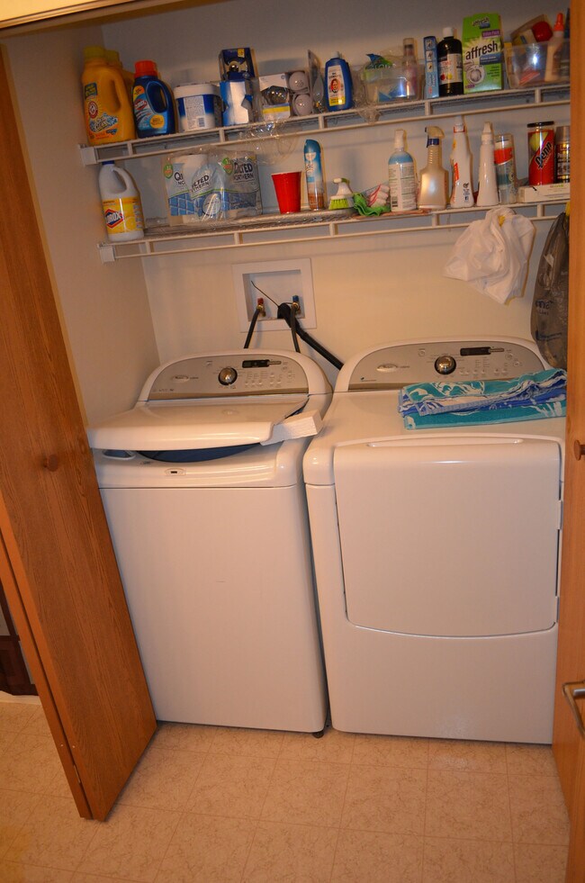 Building Photo - 801 Altamonte Dr