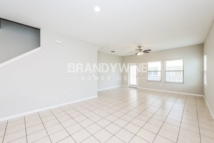 Building Photo - 5568 Mercado Dr