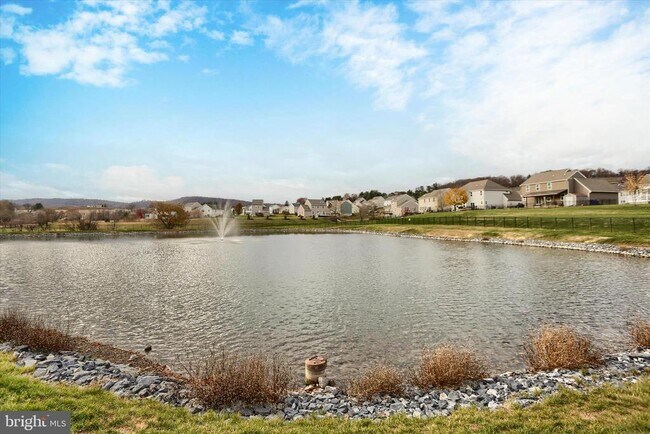 Building Photo - 158 McIntosh Ln