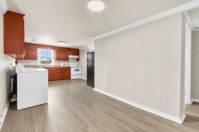 Building Photo - 4440 Spruill Ave