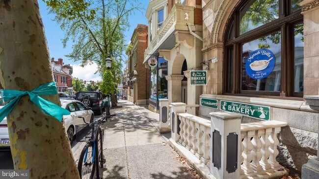 Building Photo - 22 N Main St