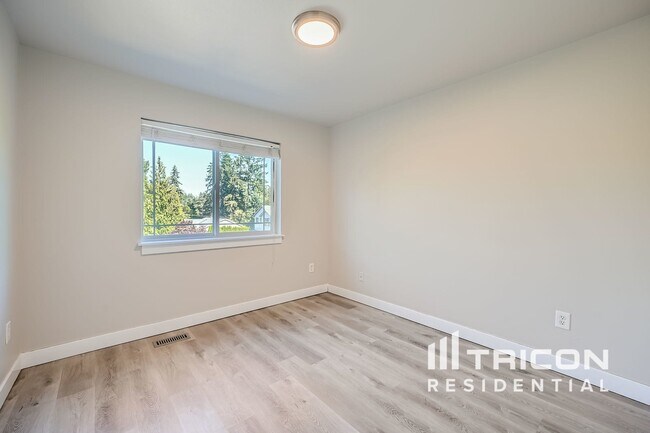 Building Photo - 14716 69th Ave Ct E