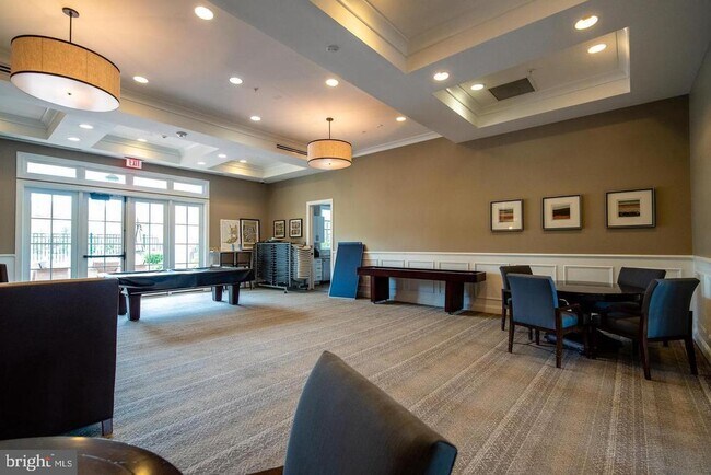 Building Photo - 22567 Naugatuck Square