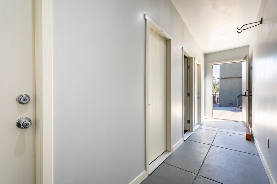 Individual Storage units - 1431 Maltman Ave