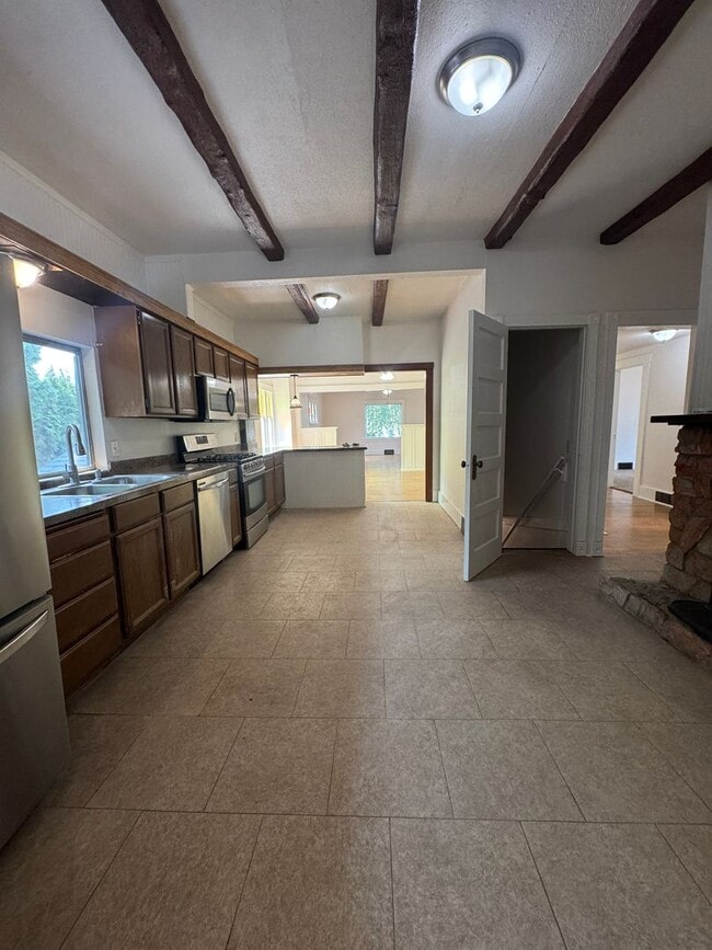 Building Photo - Non-Refundable & Security Deposit Total: $...