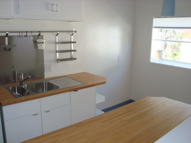 Building Photo - 1548 Rendall Plz