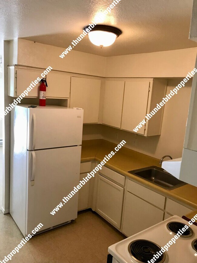 Building Photo - 187 Monte Largo Dr NE