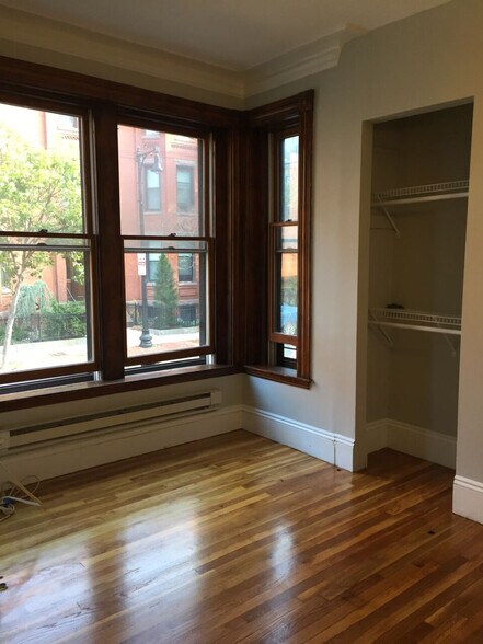 Building Photo - 14 Symphony Rd