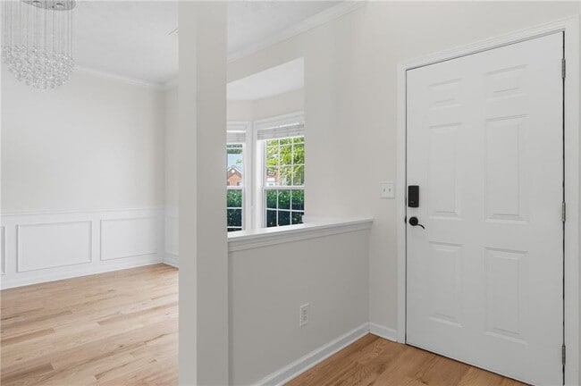 Building Photo - 2123 Beacon Crest Dr