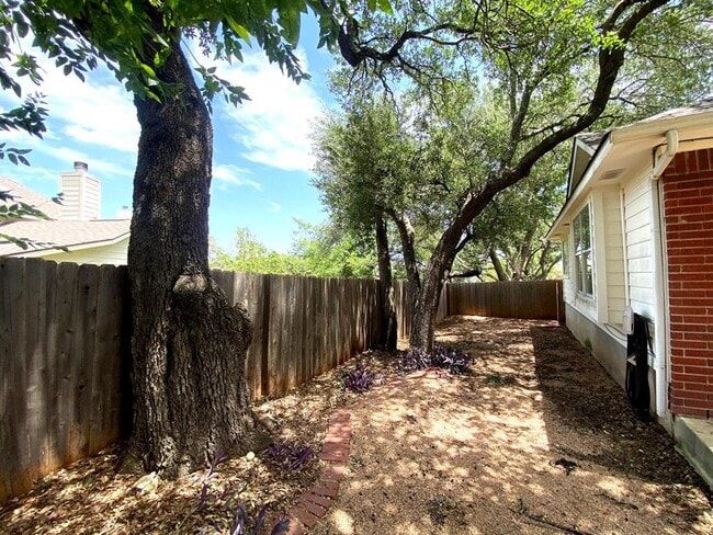 Building Photo - 3739 Norman Loop