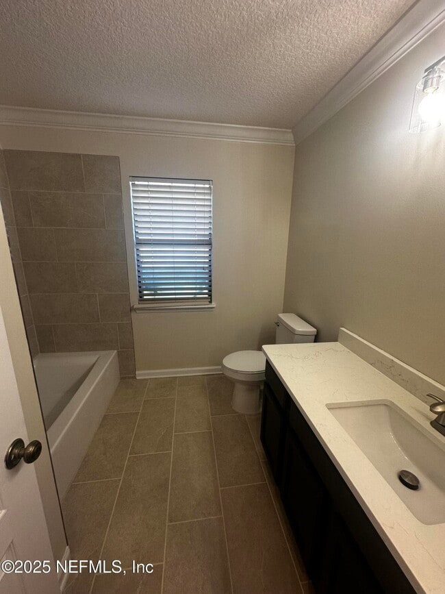 Building Photo - 12080 Scarsdale Dr