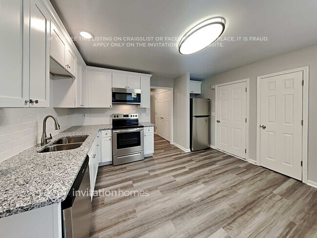 Building Photo - 3535 Anastasia Ct