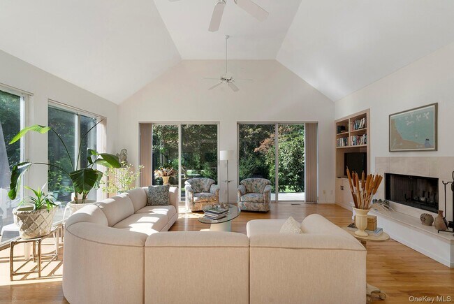 Building Photo - 45 Huckleberry Ln