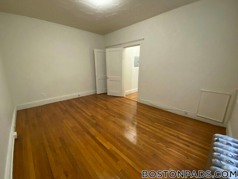 Building Photo - 1167 Boylston St