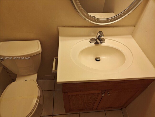 Building Photo - 8750 Royal Palm Blvd