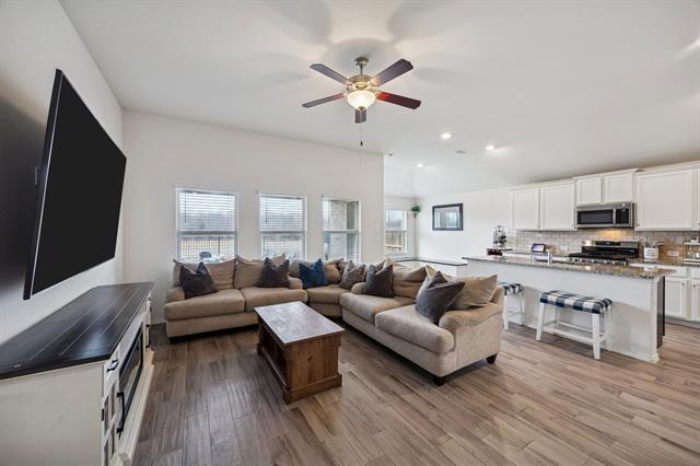 Building Photo - 1380 Acmite Ave