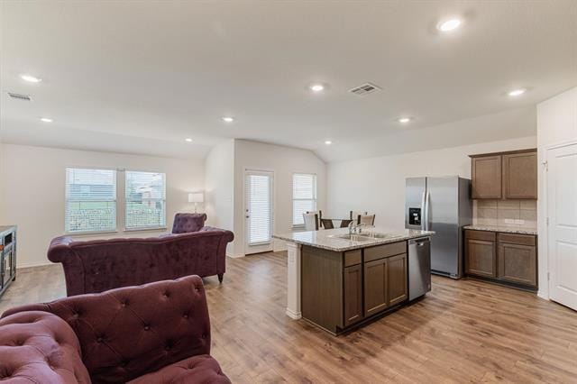 Building Photo - 936 English Dr