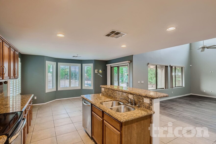 Building Photo - 3948 W South Butte Rd