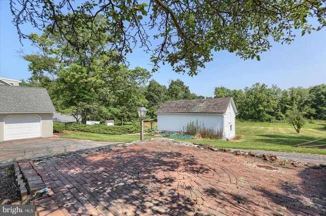 Building Photo - 4551 Colebrook Rd