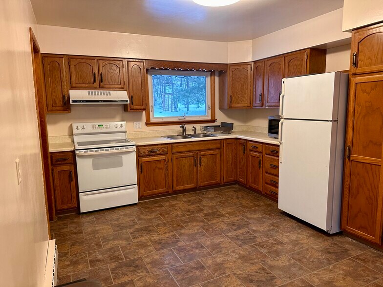 Building Photo - 1825 W Fair Ave