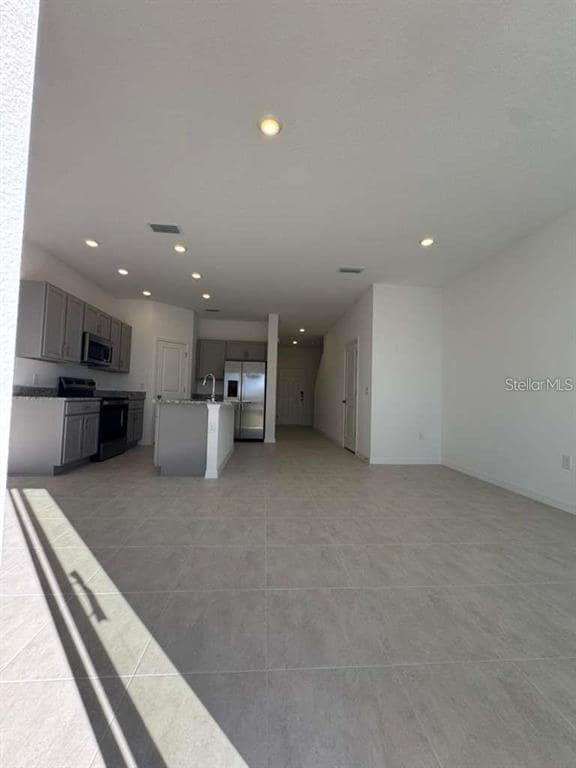 Building Photo - 7627 WATERSCAPE Dr