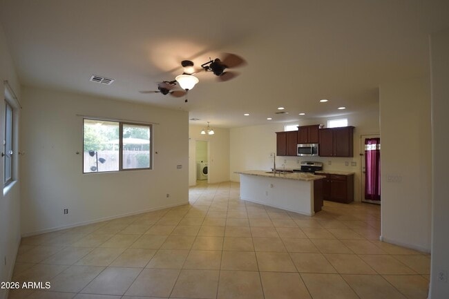 Building Photo - 7117 N 73rd Dr