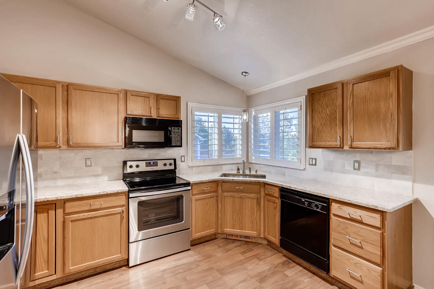New granite counters throughout - 802 S Tyler Ave