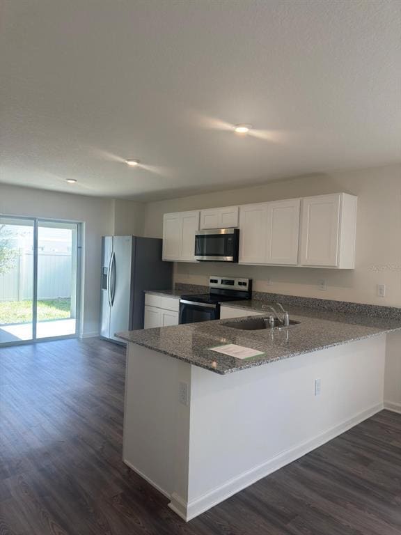 Building Photo - 993 Ambleside Dr