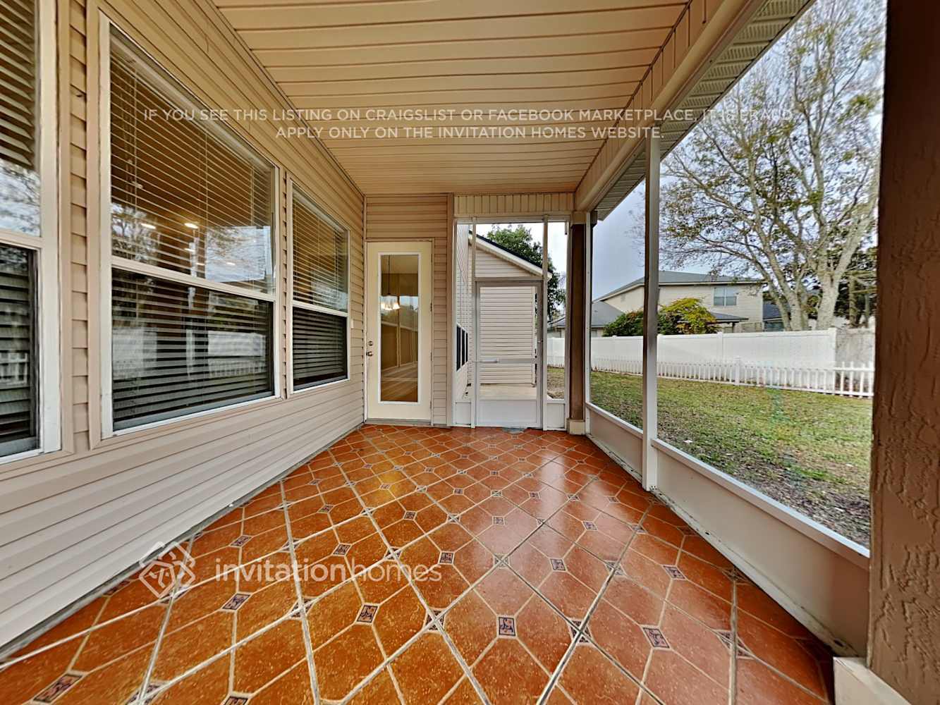 Building Photo - 216 N Hidden Tree Dr