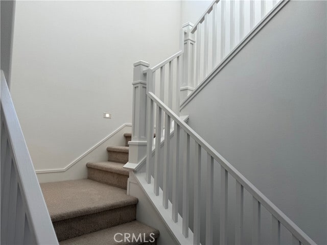 Building Photo - 1204 Hinnen Ave