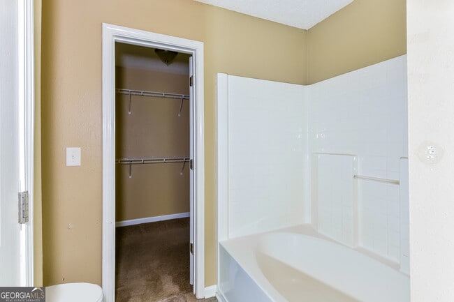 Building Photo - 4736 Klondike Cir