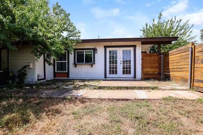 Building Photo - 2717 Parker Ln