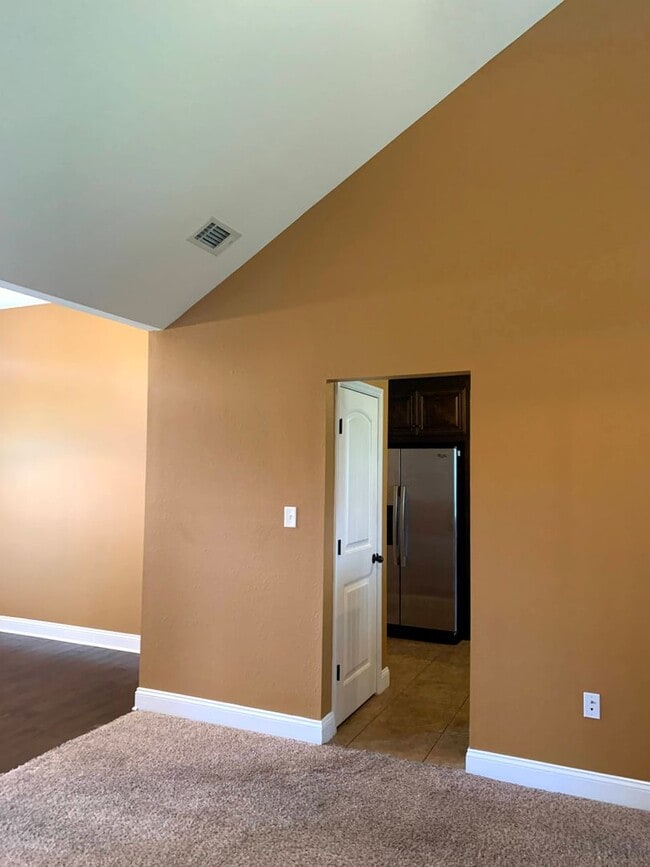 Building Photo - Stylish 3BD/2BA Rental Home in Miller Farm...
