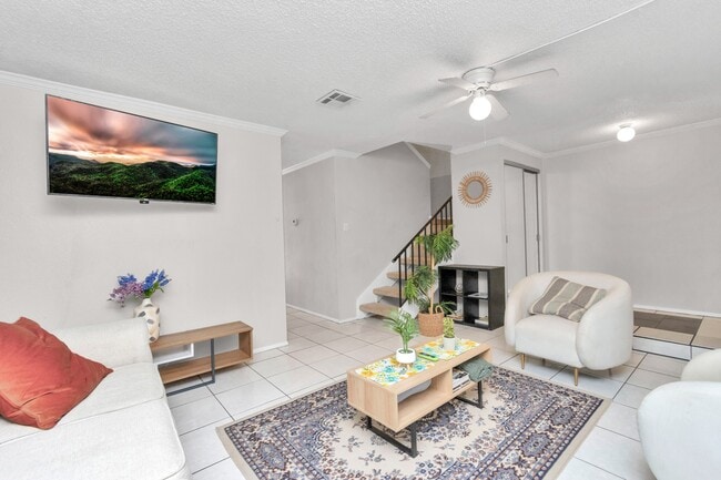 Building Photo - 5837 W Sunforest Dr