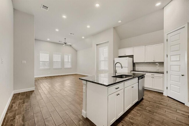 Building Photo - 2436 Indian Clover Trl