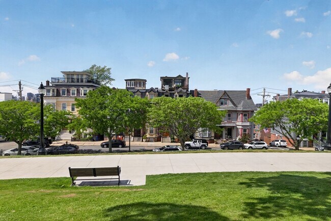 Building Photo - 17 Thomas Pk