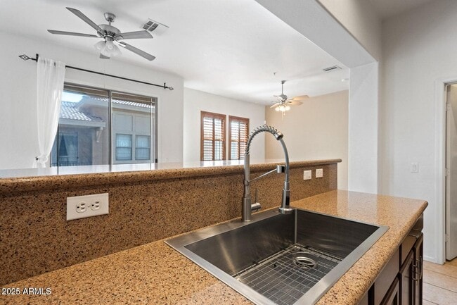 Building Photo - 1225 N 36th St