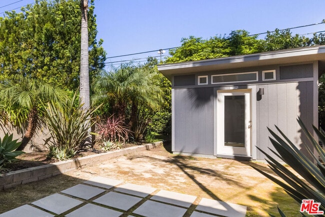 Building Photo - 150 Anita Dr